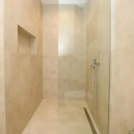 T2 City Hotel apartamentowy *